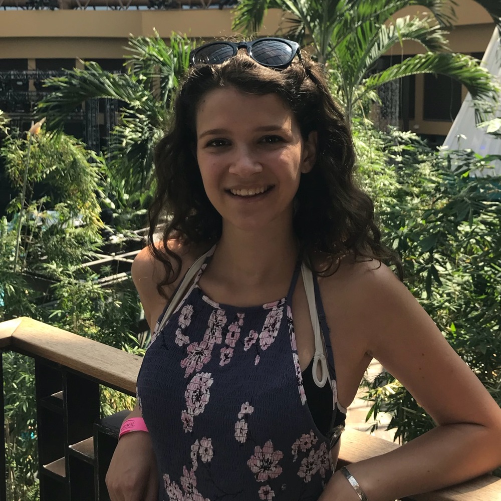 Meet your Posher, Alena